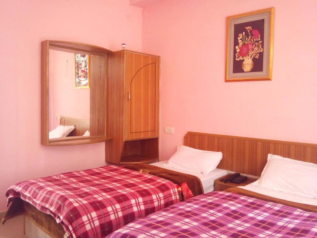 Hotel Kumar Residency 다람샬라 외부 사진